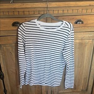 3/$12 Bundle and Save- GAP Black and White Striped Top